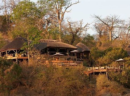 Serena Mivumo River Lodge Mkalinzu Exterior foto