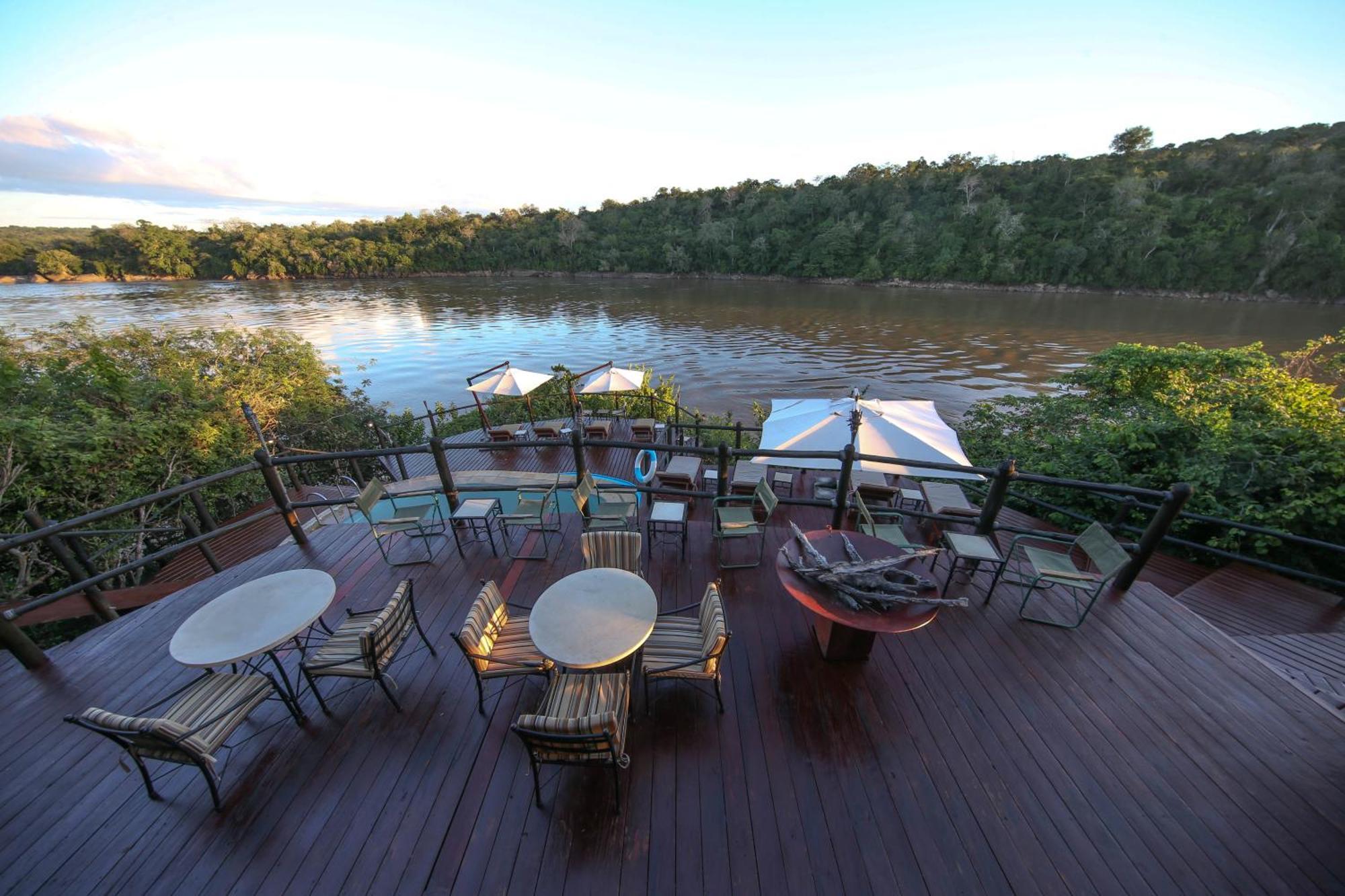 Serena Mivumo River Lodge Mkalinzu Exterior foto