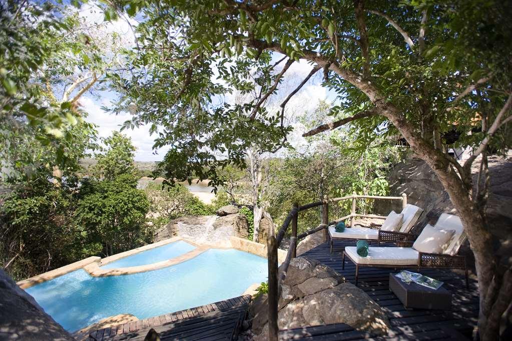 Serena Mivumo River Lodge Mkalinzu Instalações foto