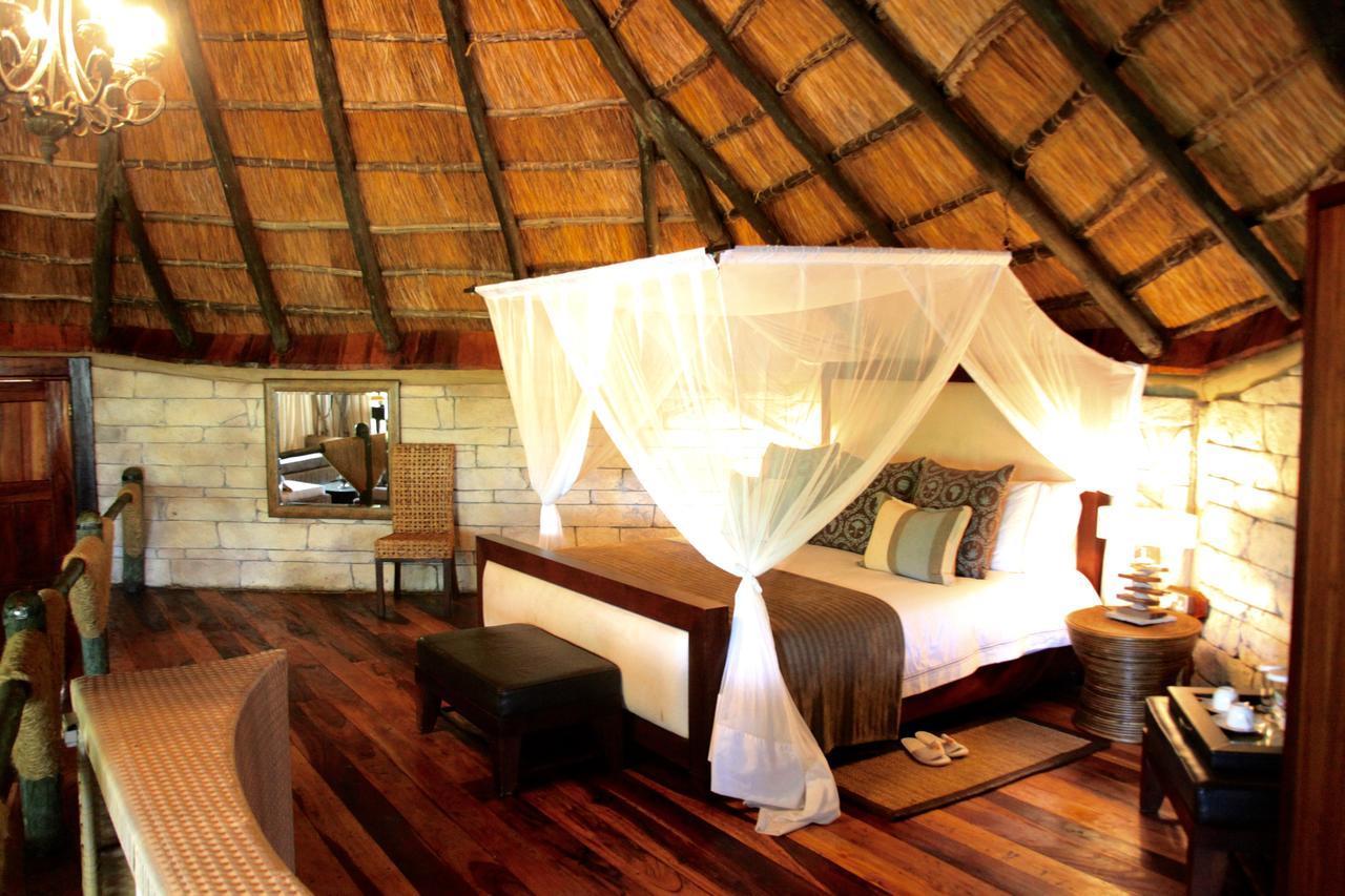 Serena Mivumo River Lodge Mkalinzu Exterior foto