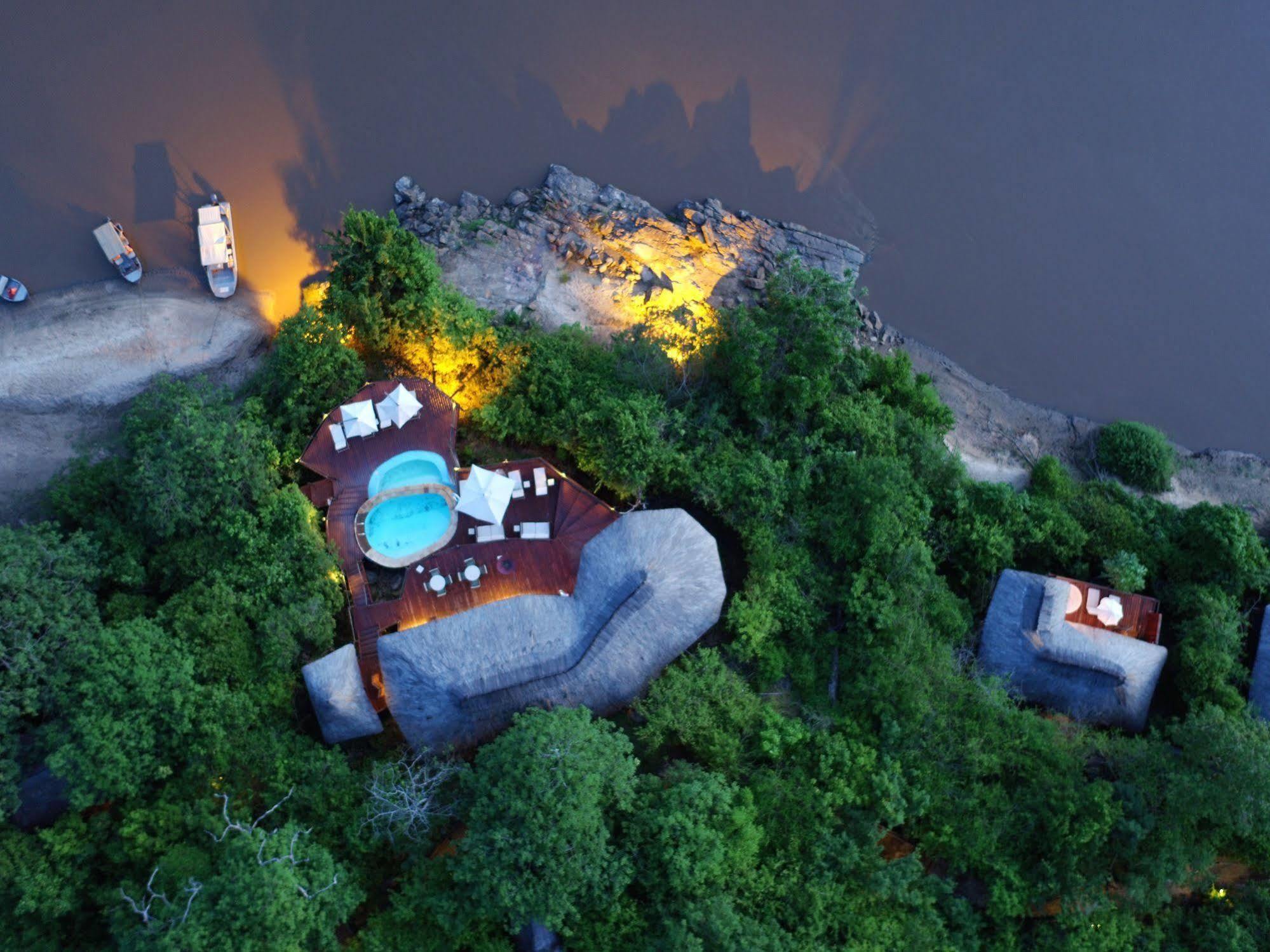 Serena Mivumo River Lodge Mkalinzu Exterior foto
